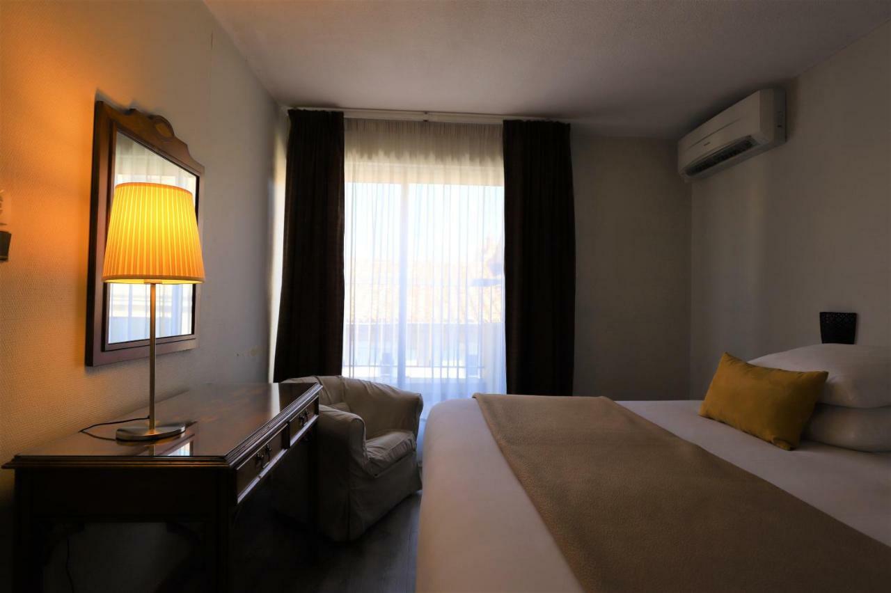 Hotel Des Tuileries Nîmes Exteriör bild